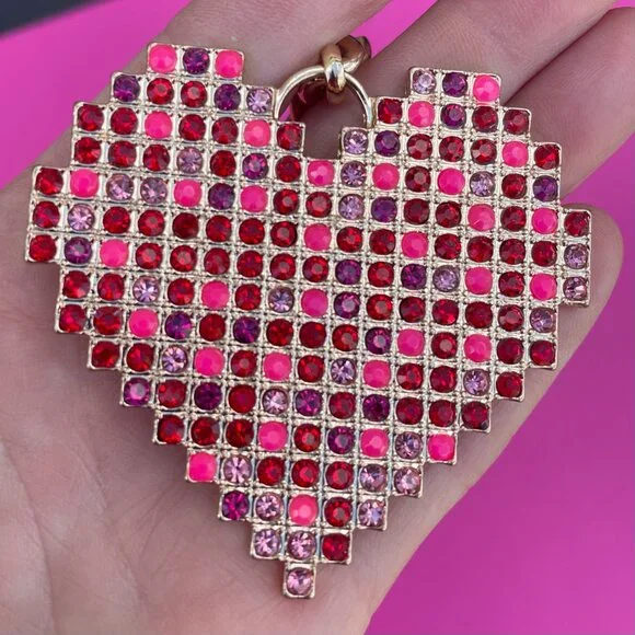 NWT Betsey Johnson Heart Necklace - Pink & Red Rhinestone Heart Thick Go… - Picture 1 of 12